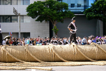 400年も続く激闘！大綱挽の勝負